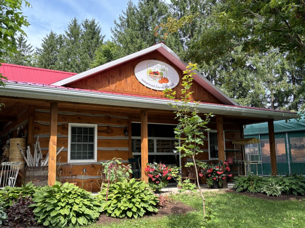 Exterior shot of Fall Harvest Farm's market shop